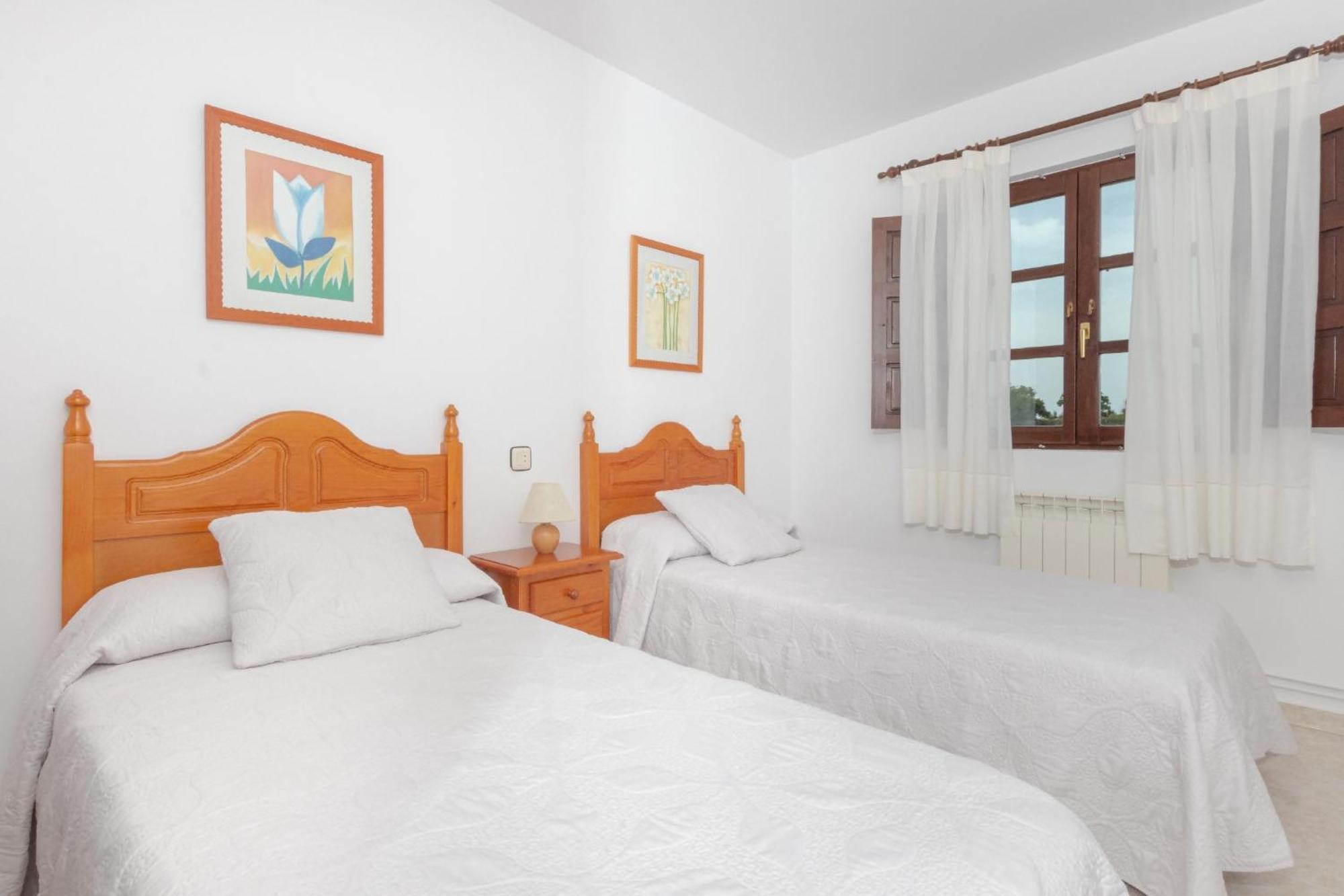 Apartamentos El Acebo Navés Екстериор снимка