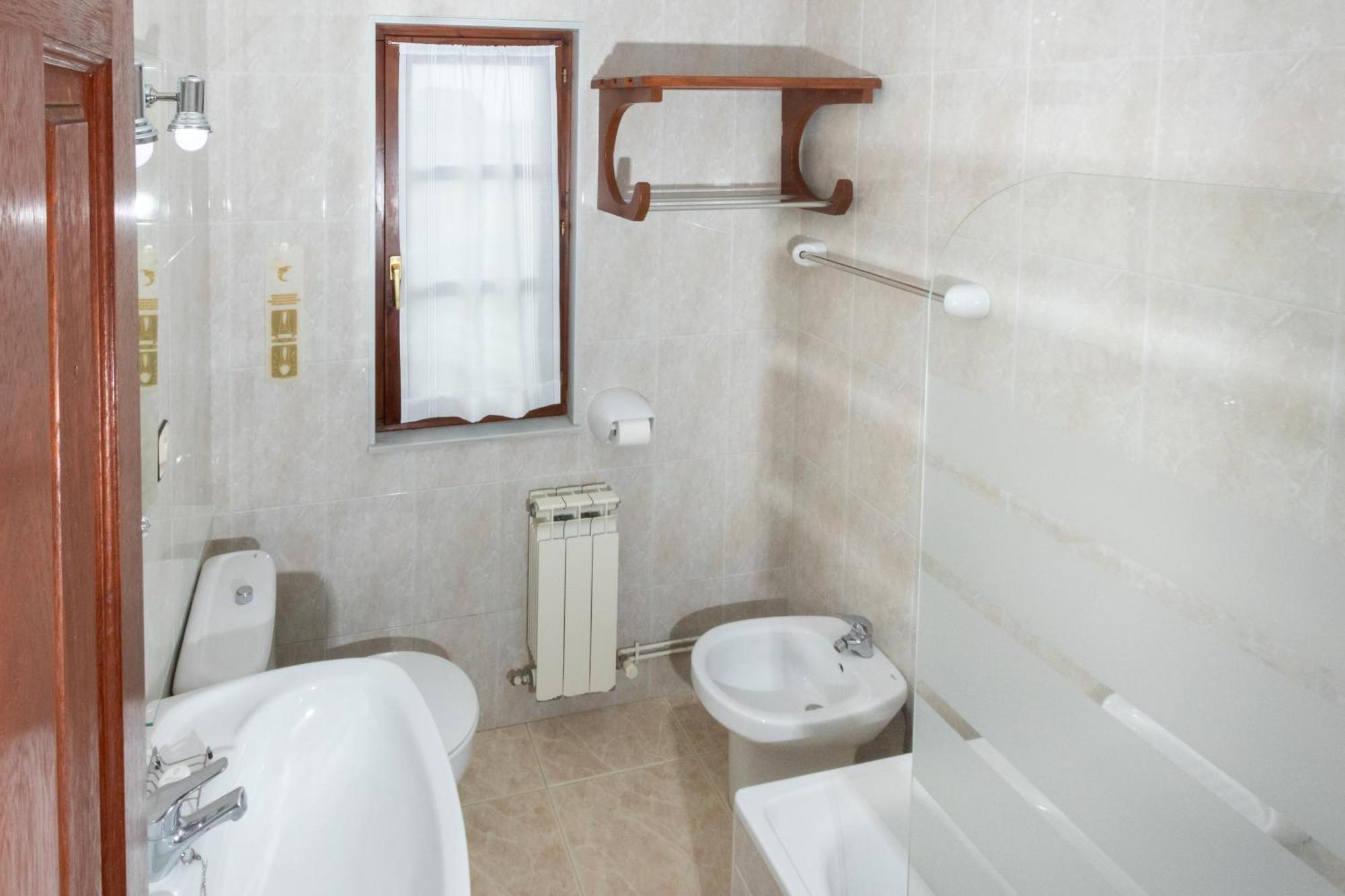 Apartamentos El Acebo Navés Екстериор снимка