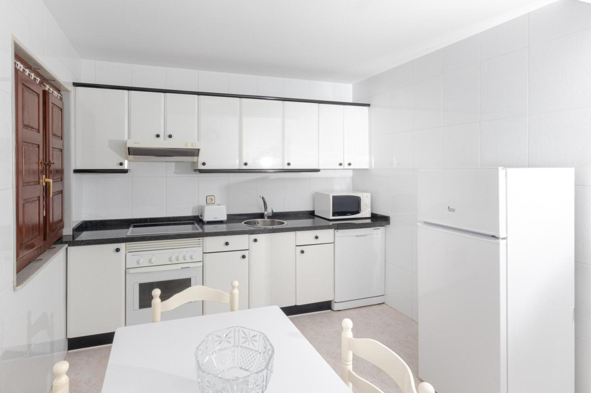 Apartamentos El Acebo Navés Стая снимка