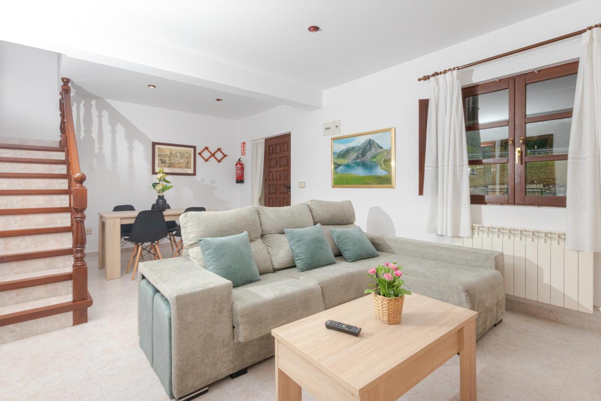 Apartamentos El Acebo Navés Стая снимка